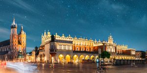 Vue panoramique de la célèbre place à Cracovie en Pologne