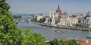 Vue sur la rivière en Hongrie : une destination originale et pas chère en Europe