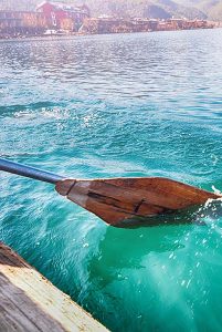 La Dordogne est la destination phare pour faire du canoe en France avec ses amis